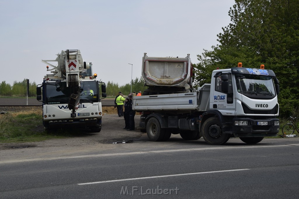 Schwerer VU LKW Zug Bergheim Kenten Koelnerstr P605.JPG - Miklos Laubert